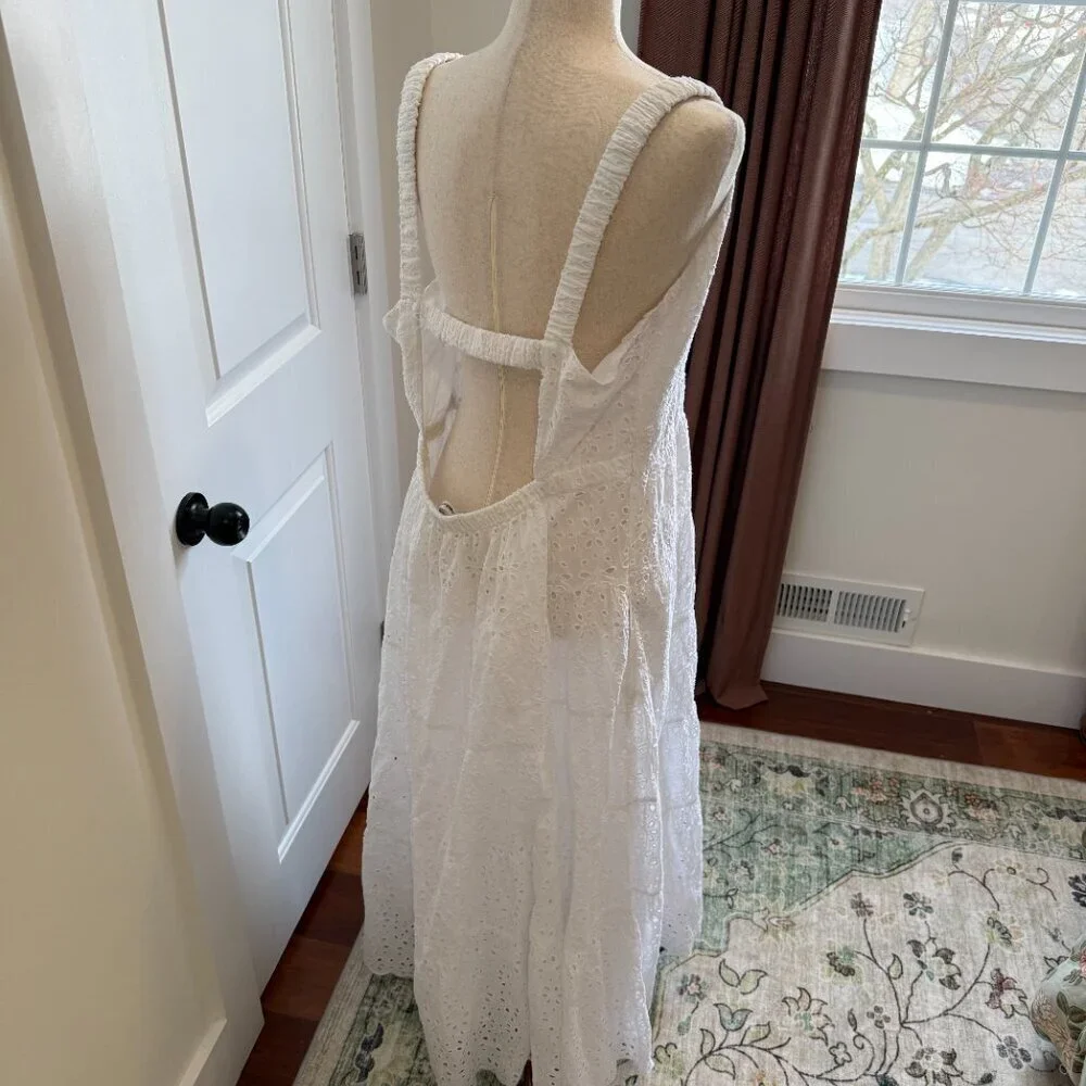Abercrombie & Fitch eyelet tiered maxi dress in white size XXLP